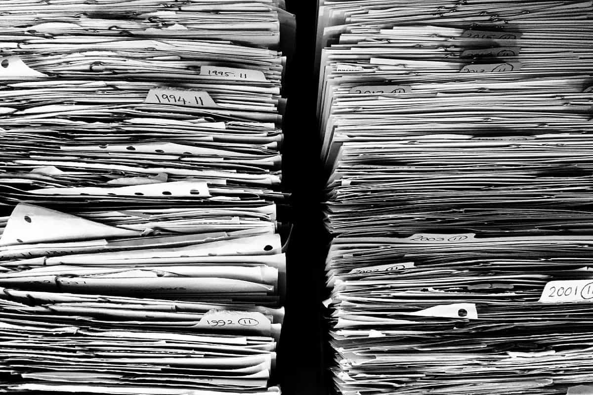 Zasady prowadzenia ksiąg rachunkowych w małej firmie – jak uniknąć błędów?